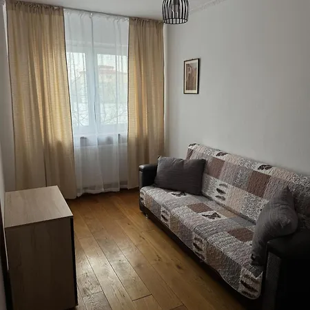 Modern 3br Near Nicolae Romanescu Park Apartmán